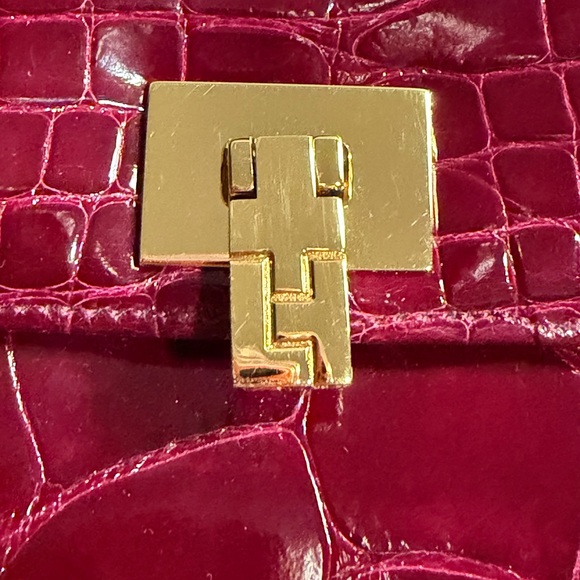 Lambertson Truex Classic Berry Crocodile Boxcar handbag. ❤️ - Picture 10 of 16